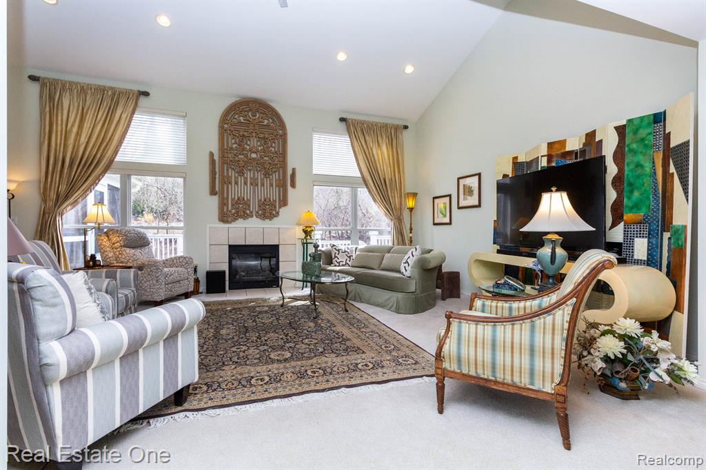 490 FRANKLIN LAKE Circle, Oxford, MI 48371 — Photo 14