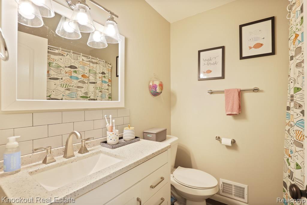 6123 King Arthur Drive, Swartz Creek, MI 48473 — Photo 26