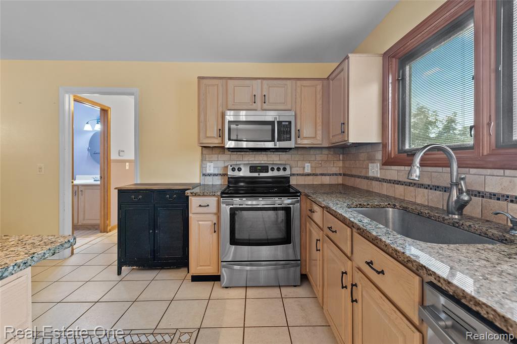 51992 Boland Road, Chesterfield, MI 48047 — Photo 10