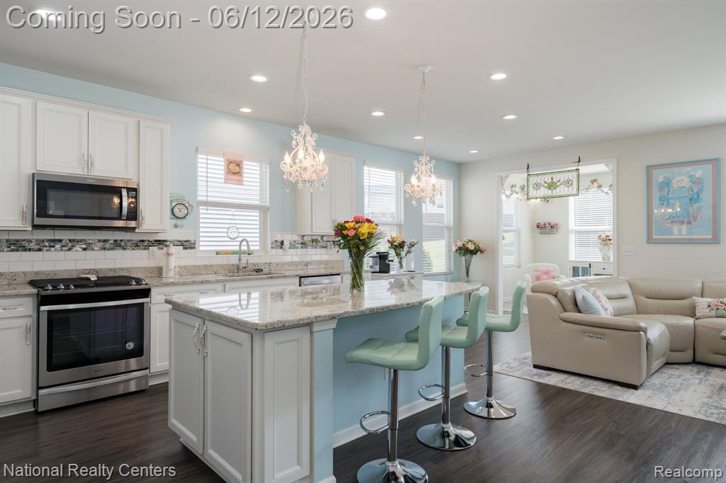 1233 Lark St, Lake Orion, MI — Photo 12
