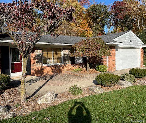 7142 CATHEDRAL Drive, Bloomfield Hills, MI 48301 — Photo 2