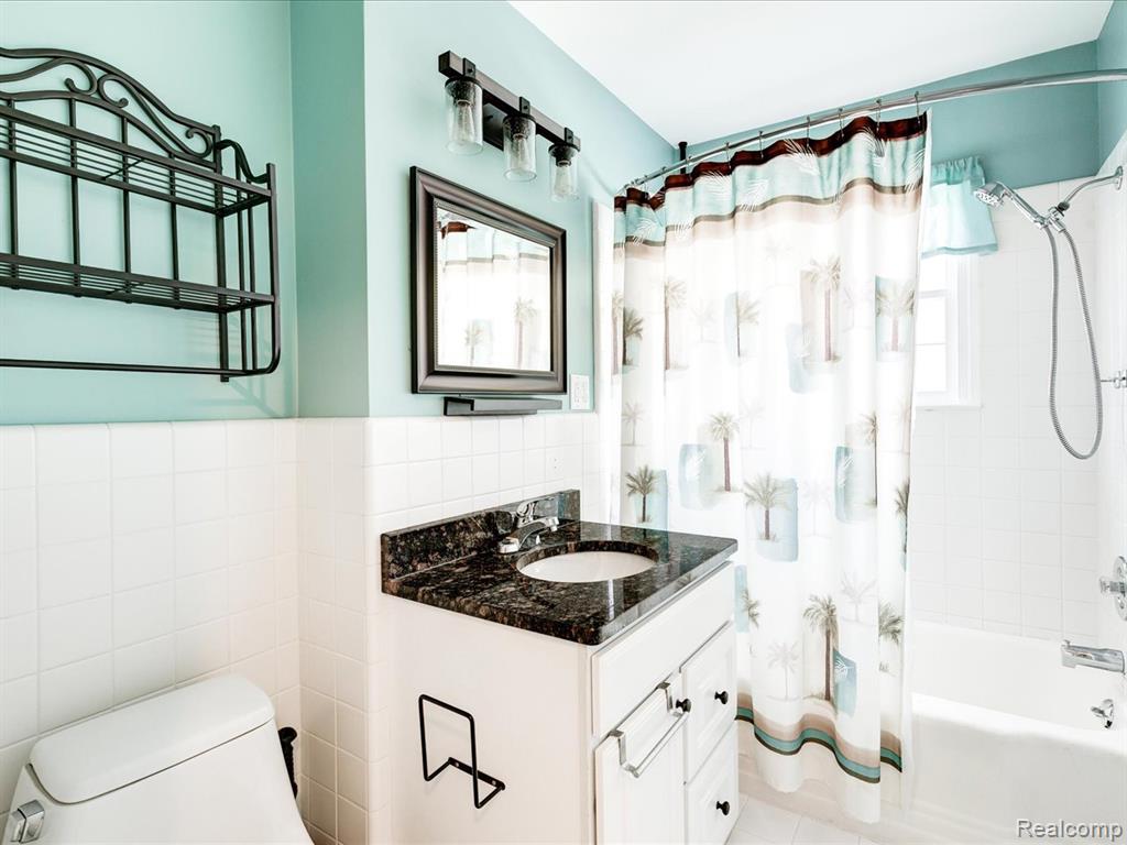 802 Edison Boulevard, Port Huron, MI 48060 — Photo 18