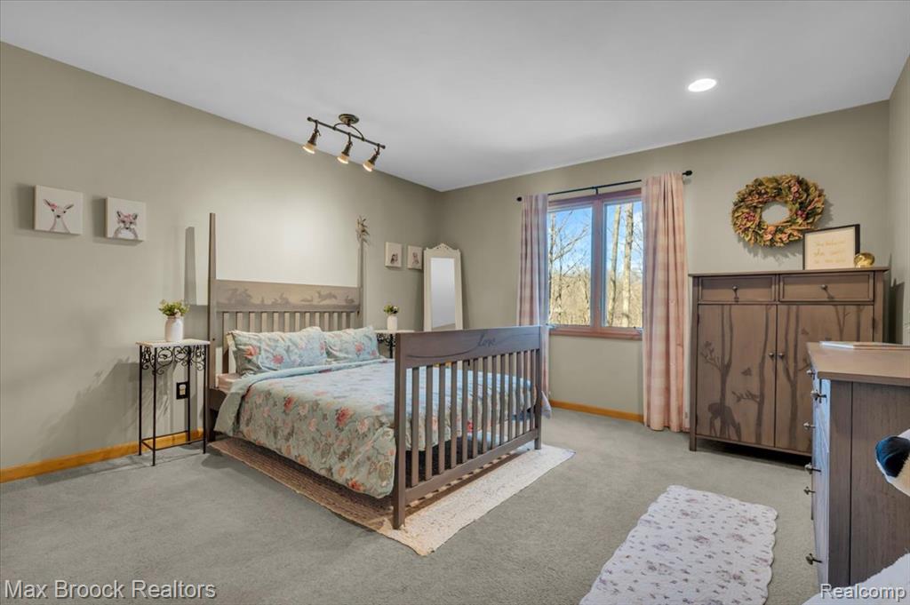5970 Lynne Hollow Drive, Commerce Twp, MI 48382 — Photo 35