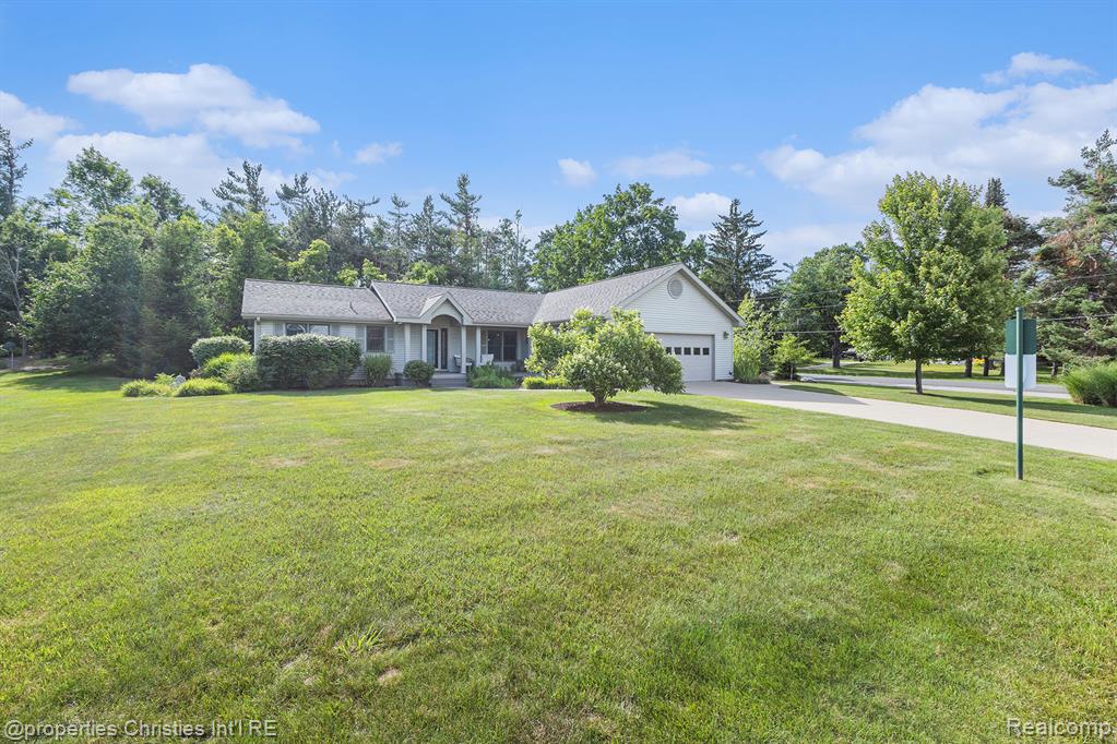 7524 Evergreen Ridge Drive, Harbor Springs, MI 49740 — Photo 2