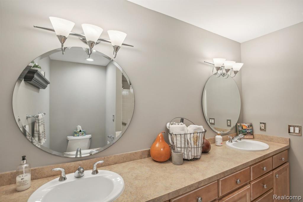 42160 WOODWARD Avenue, 19, Bloomfield Hills, MI 48304 — Photo 13