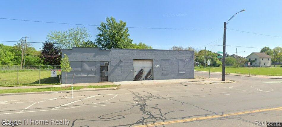 15100, 10, 14, 18, 22 E WARREN Avenue, Detroit, MI 48224