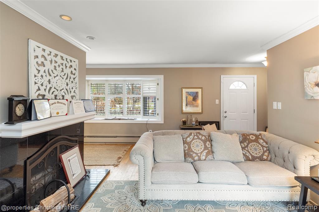 16219 Elizabeth Street, Beverly Hills, MI 48025 — Photo 13