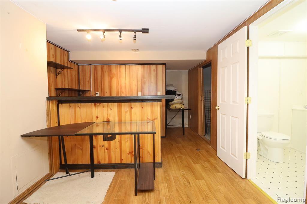 5302 ROYAL VALE Lane, Dearborn, MI 48126 — Photo 42