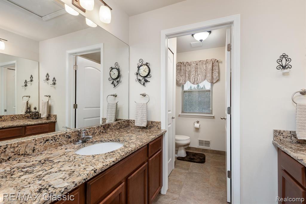 25345 MEADOW, South Lyon, MI 48178 — Photo 38