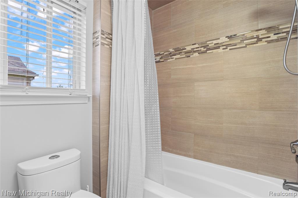 7622 Greene Farm Drive, Ypsilanti, MI 48197 — Photo 38