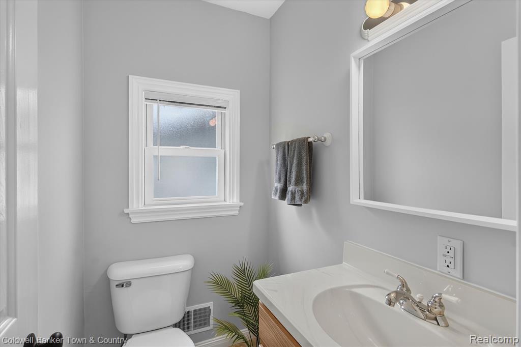 5619 Dogwood Street, Jackson, MI 49201 — Photo 21