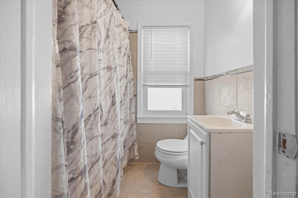 7800 Greenview Avenue, Detroit, MI 48228 — Photo 15
