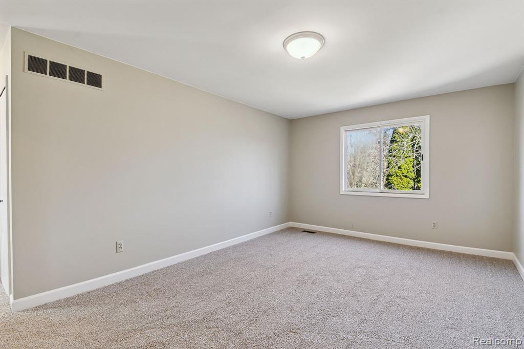 25567 BUCKMINSTER Drive, Novi, MI — Photo 21