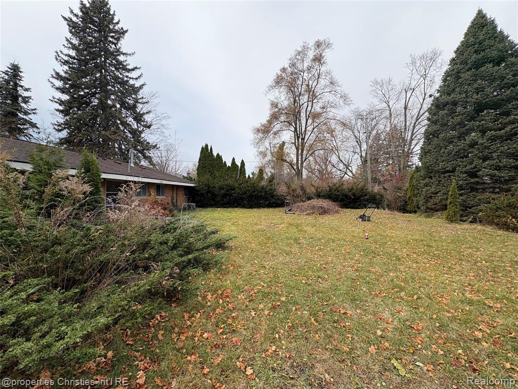 23948 E Le Bost Drive, Novi, MI — Photo 9
