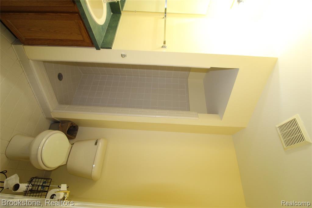 42266 Brookview Lane, 1, Clinton Twp, MI 48038 — Photo 14