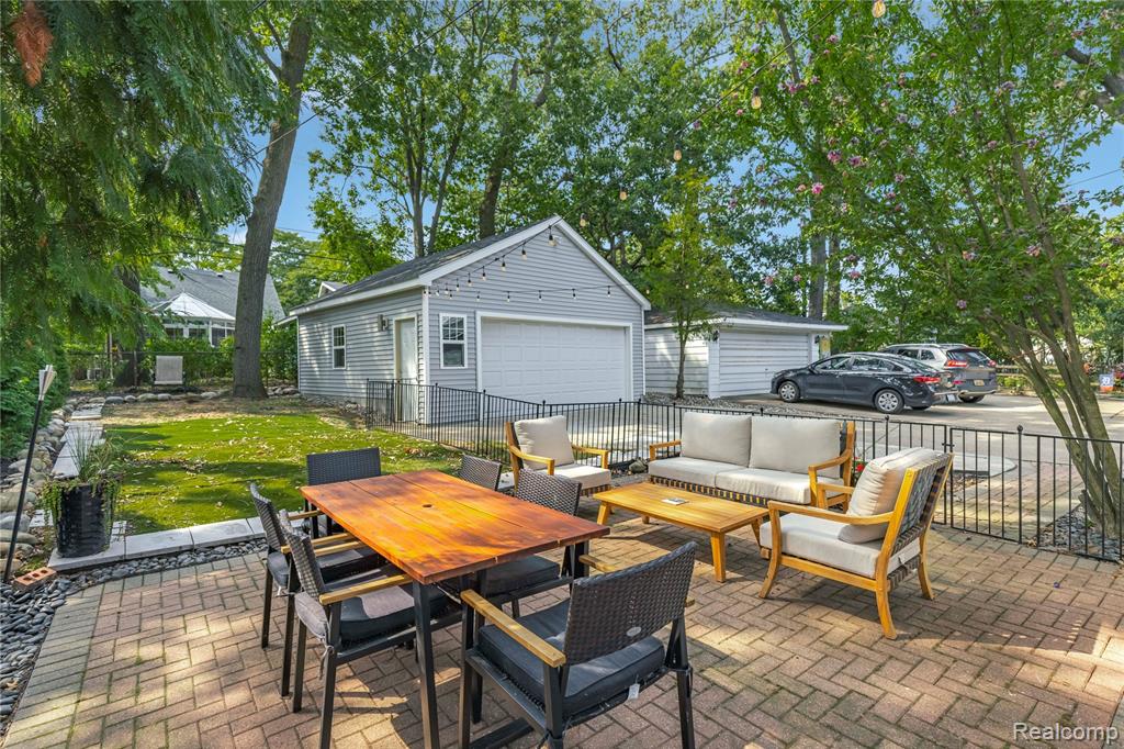 817 Fernwood Road, Royal Oak, MI 48067 — Photo 30