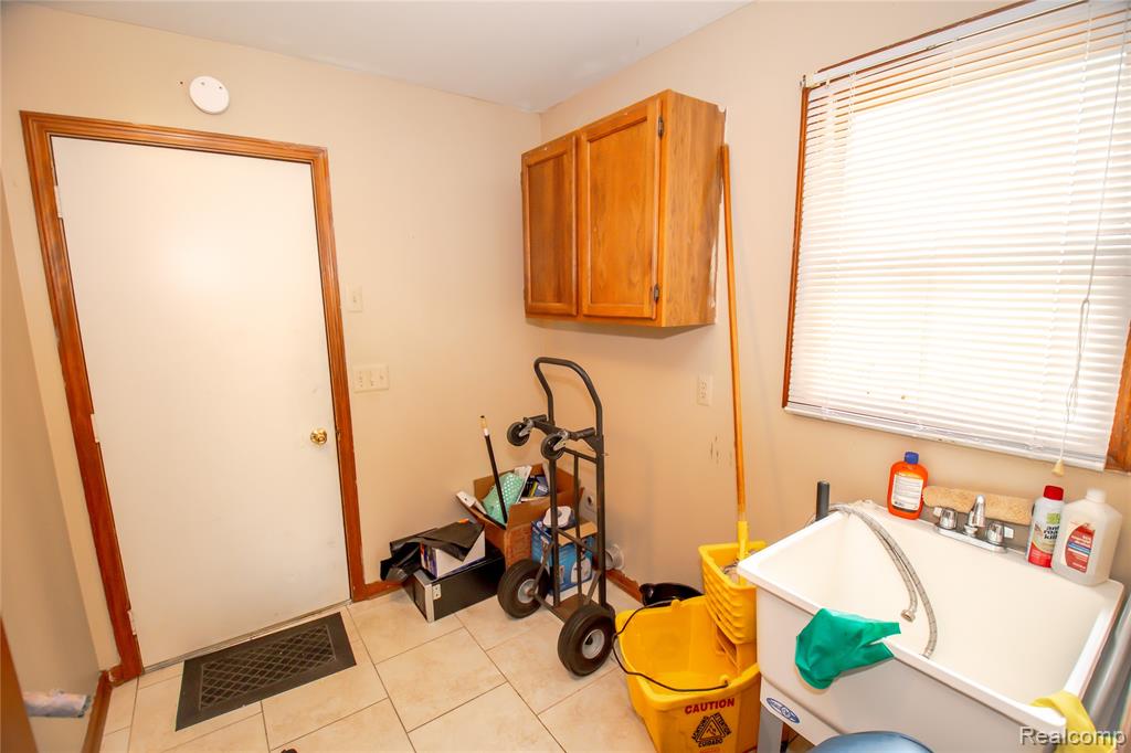 808 Vivian Lane, Oxford, MI 48371 — Photo 21