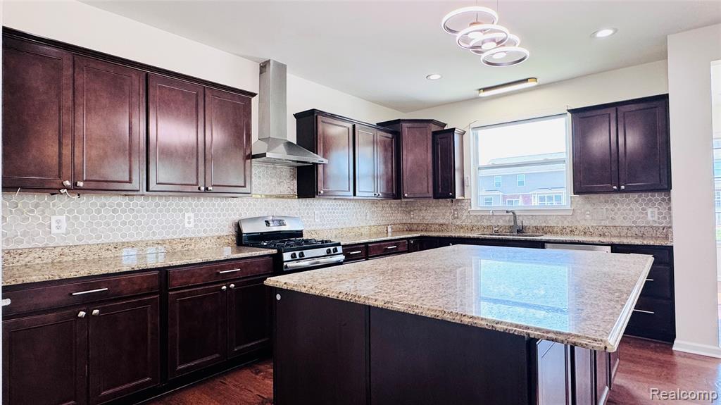 912 Petersburg Drive, Canton, MI 48188 — Photo 16