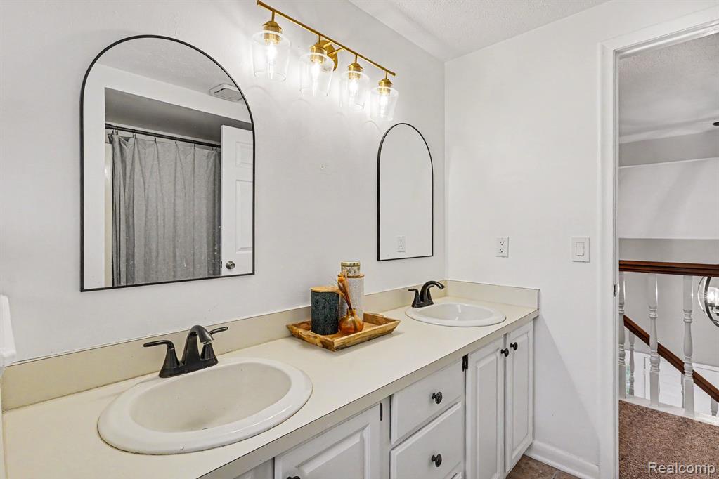5600 Chestnut Hill Drive, Clarkston, MI — Photo 25