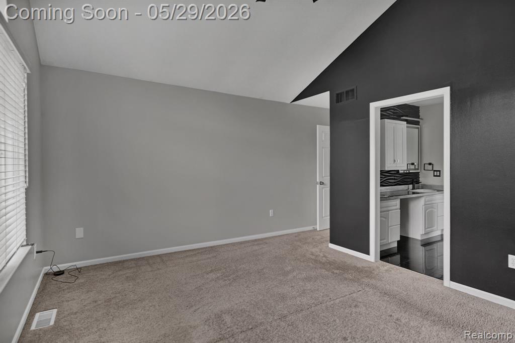 5729 Woodfield Parkway, Grand Blanc, MI 48439 — Photo 29