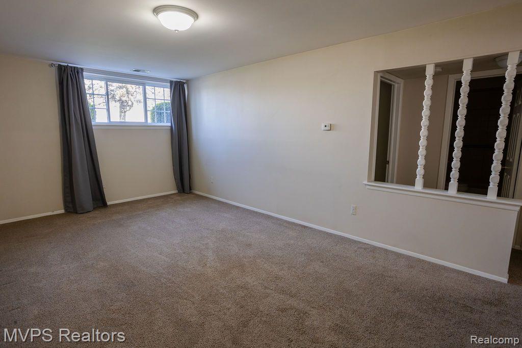 8230 CRESTVIEW Drive, A1, Sterling Heights, MI 48312 — Photo 2