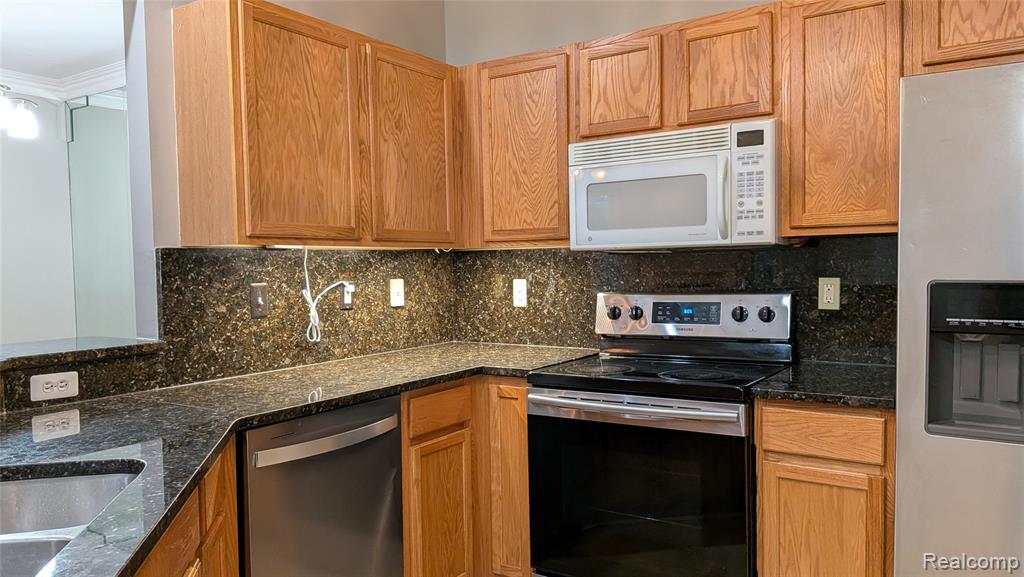 15286 CORNELL Drive, Clinton Twp, MI 48038 — Photo 20