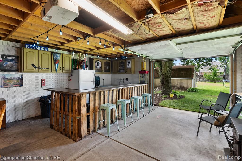 525 Broadacre Avenue, Clawson, MI — Photo 11