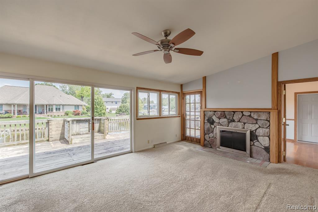 9634 Bonnie Briar Street, White Lake, MI — Photo 15