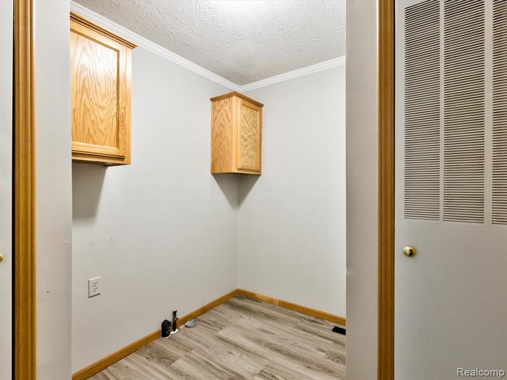 3211 Keewahdin #139 Road, Fort Gratiot, MI 48059 — Photo 15