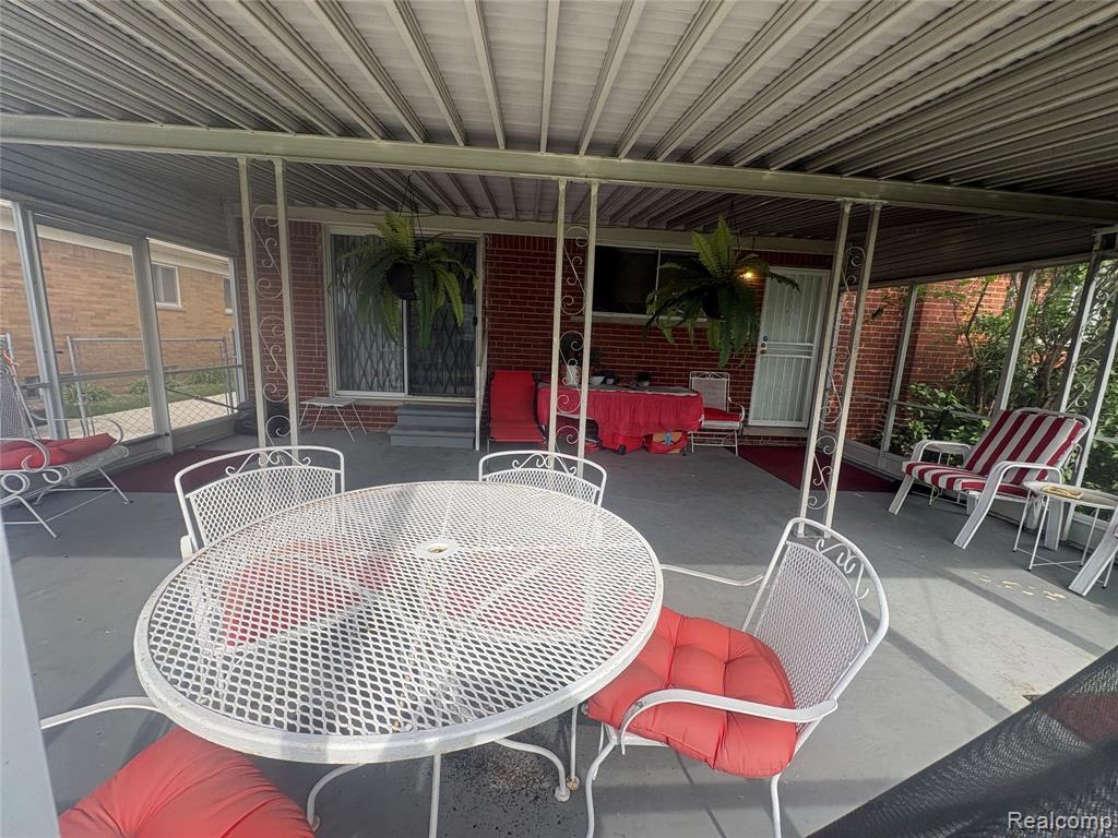23131 Beverly Street, Oak Park, MI 48237 — Photo 10