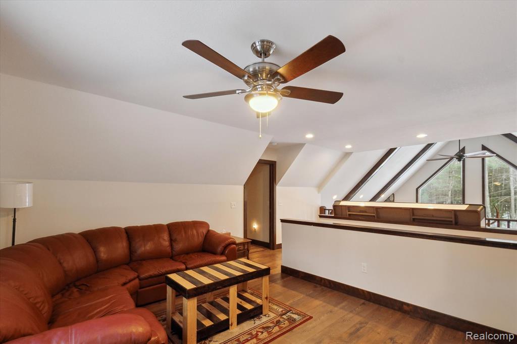 4345 Brenda Court, MI 48656 — Photo 32