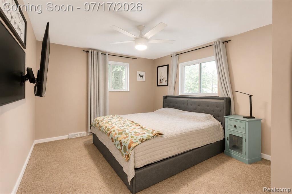 5535 Lake Vista Drive, Waterford, MI 48327 — Photo 9