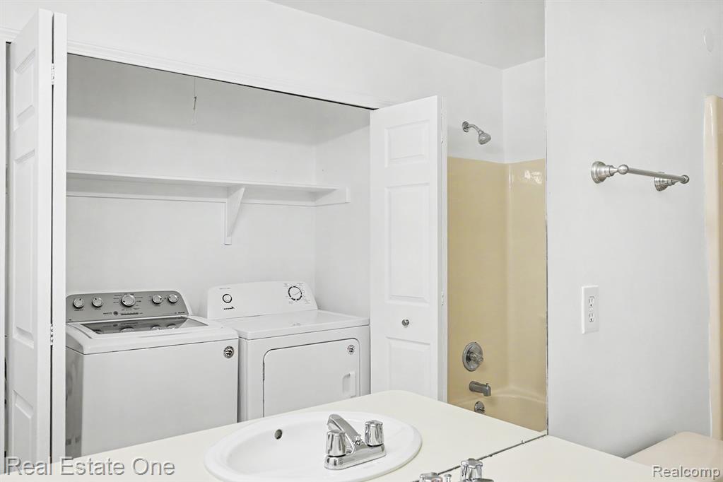 1797 Poppleton Drive, West Bloomfield, MI 48324 — Photo 32