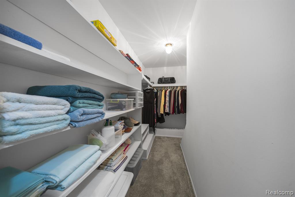 29960 CITY CENTER Drive, 2, Warren, MI 48093 — Photo 16