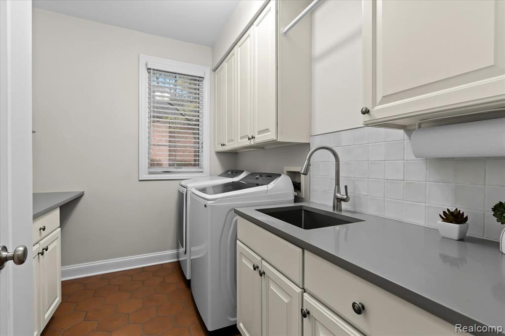 5828 Wyndam Lane, Brighton, MI 48116 — Photo 16