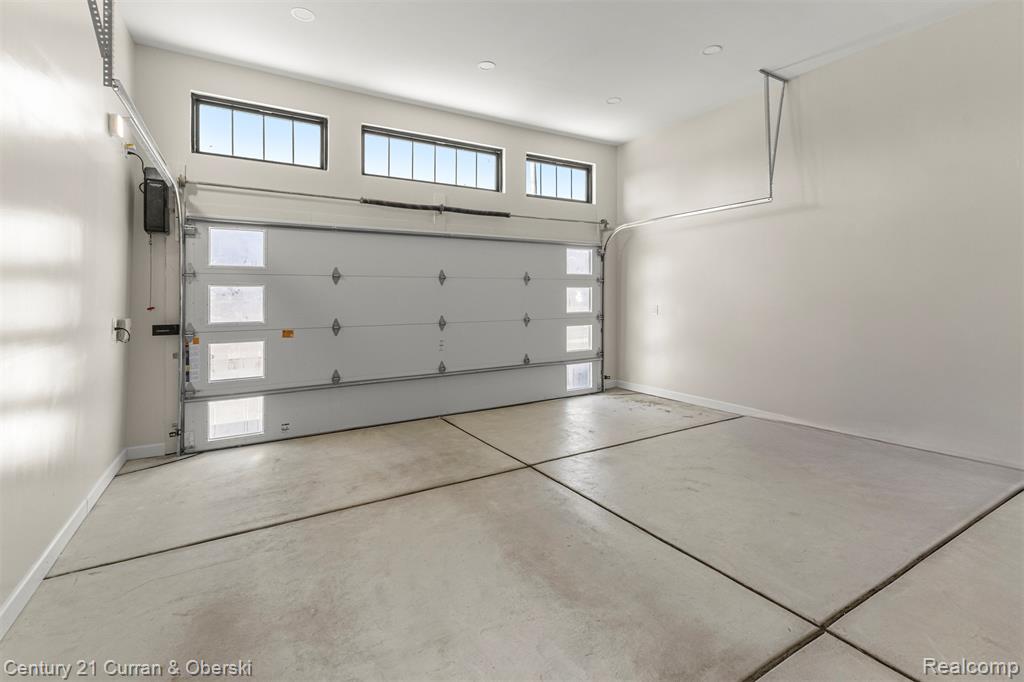 2211 Golfview Drive, Dearborn, MI, 48128