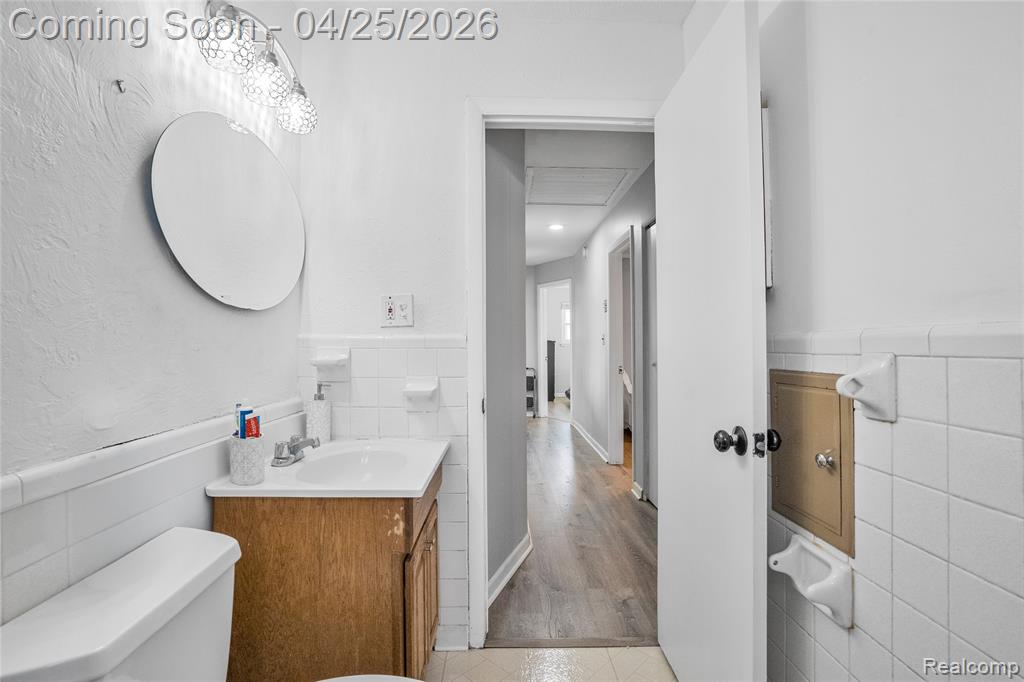 6212 N Evangeline Street, Dearborn Heights, MI 48127 — Photo 19