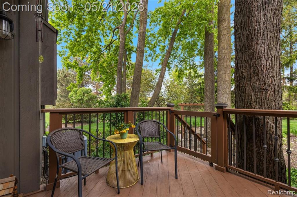 33891 Yorkridge Street, Farmington, MI 48331 — Photo 11
