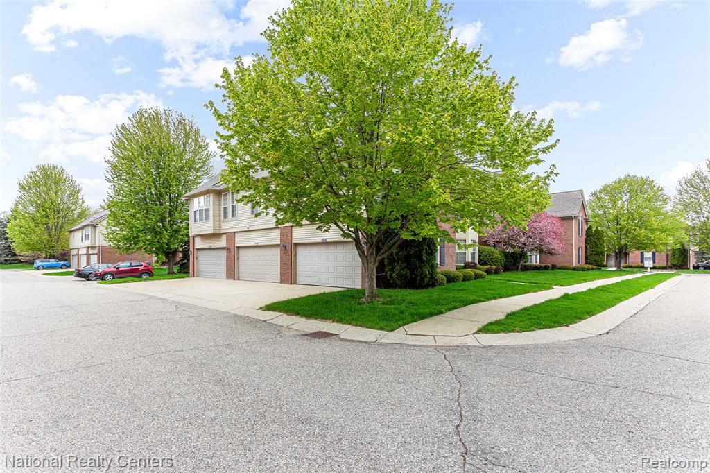 49277 Silver Birch Circle, Shelby Twp, MI 48315 — Photo 33