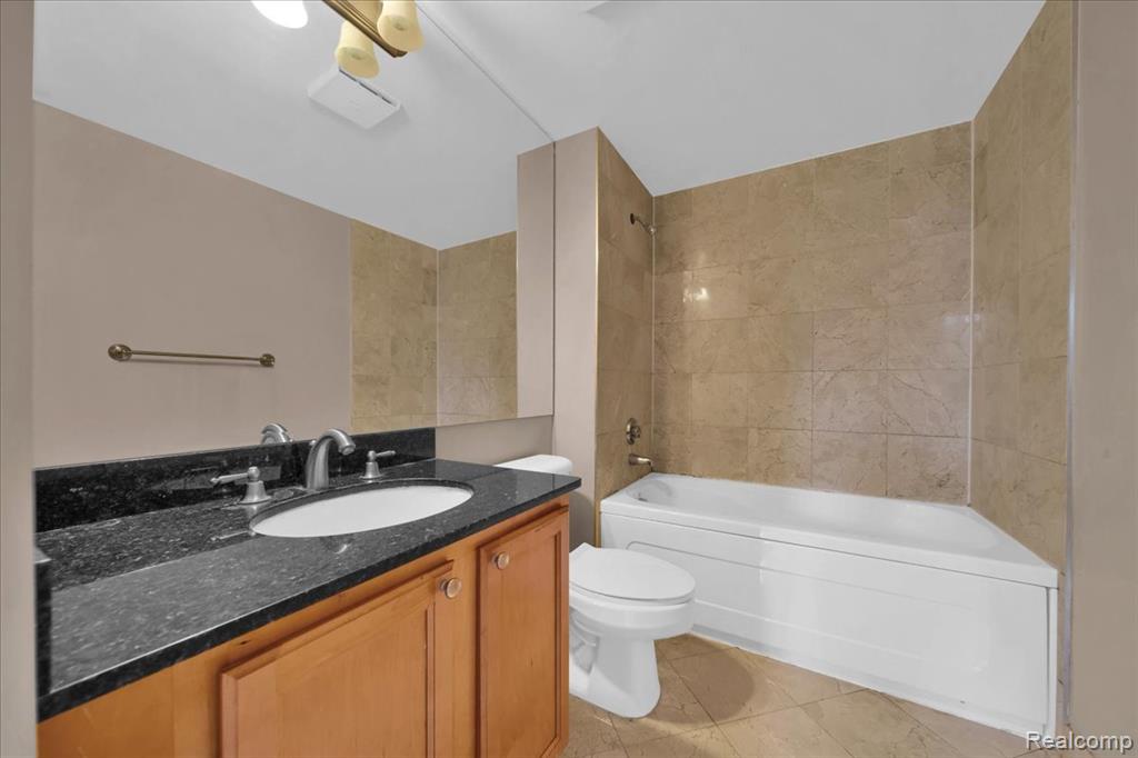 3320 Spinnaker Lane, 3A, Detroit, MI 48207 — Photo 24
