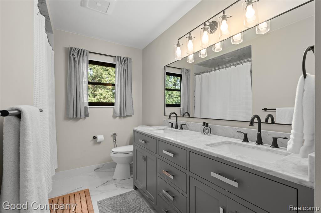 840 S Oxford Road, Grosse Pointe Woods, MI 48236 — Photo 38