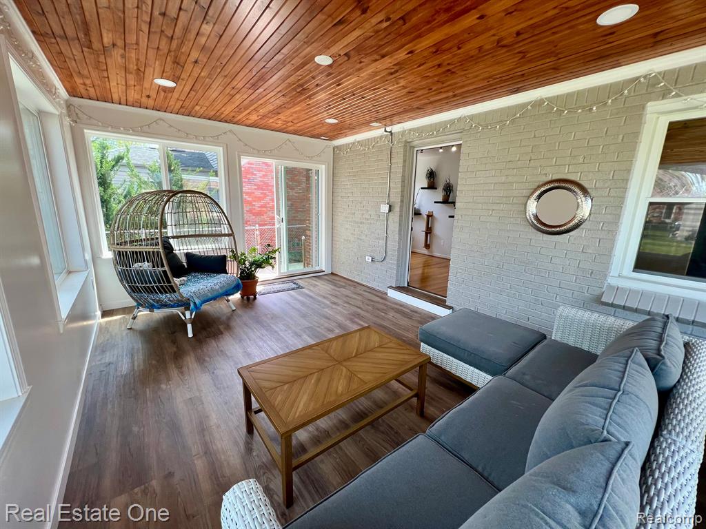 530 N LAFAYETTE Street, Dearborn, MI 48128 — Photo 23