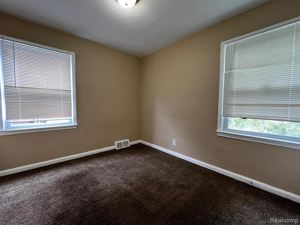 8260 COYLE Street, Detroit, MI 48228 — Photo 14