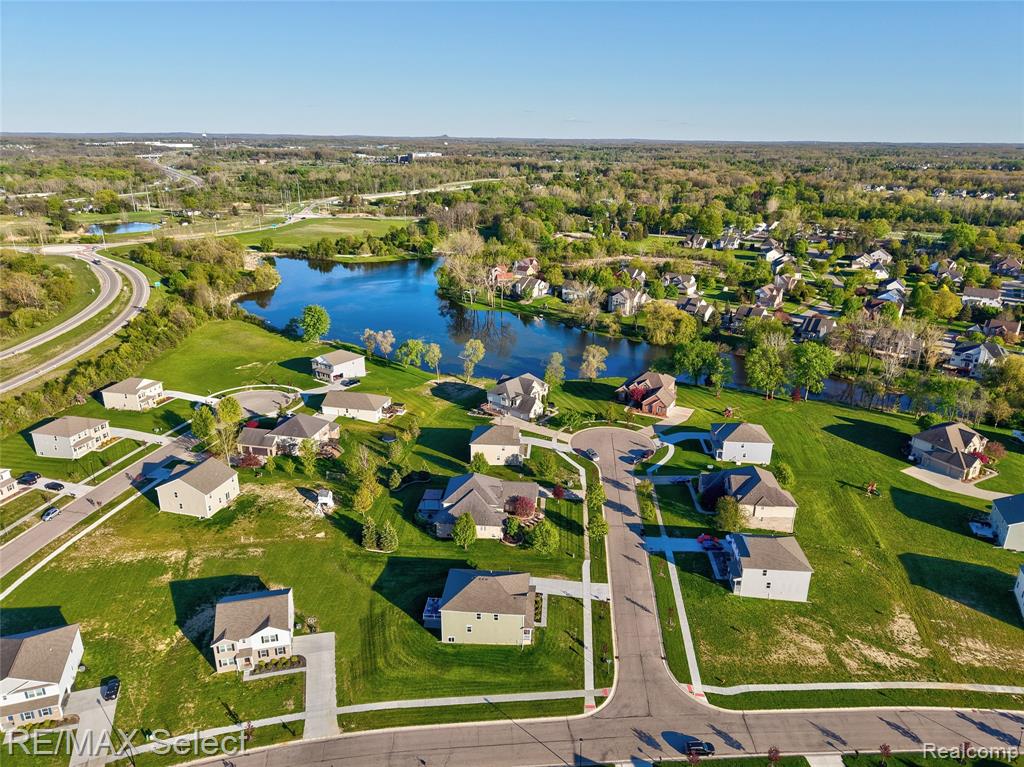 8371 Crossbow Court, Grand Blanc, MI 48439 — Photo 54
