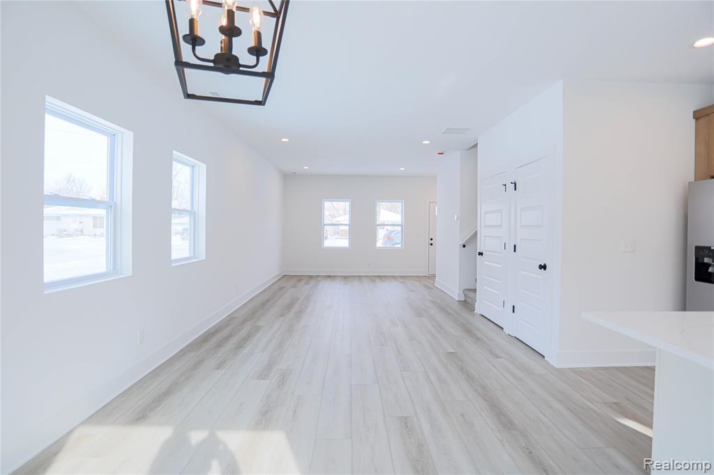 9 Queen Street, Mount Clemens, MI 48043 — Photo 14