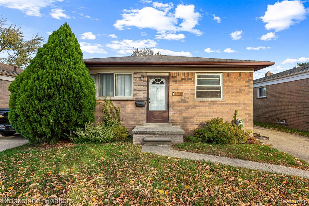 23860 Winifred Avenue, Warren, MI 48091