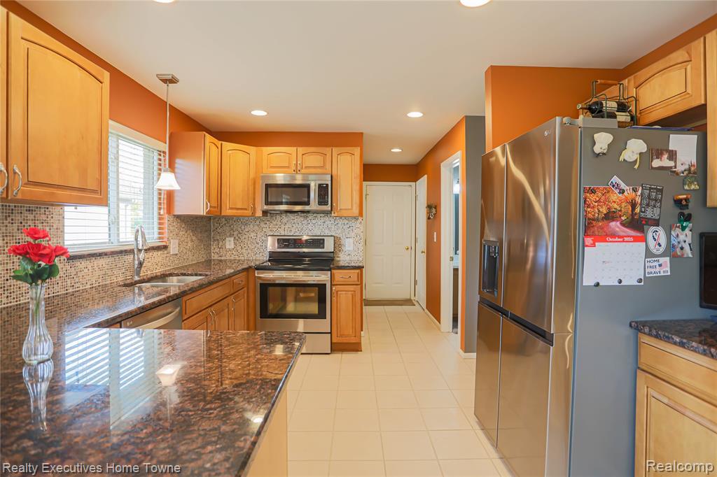 50315 Alden Drive, Macomb, MI 48044 — Photo 23