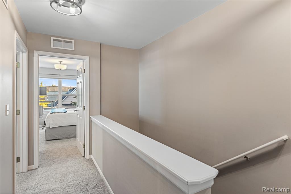 304 E Palmer Street, Detroit, MI 48202 — Photo 16