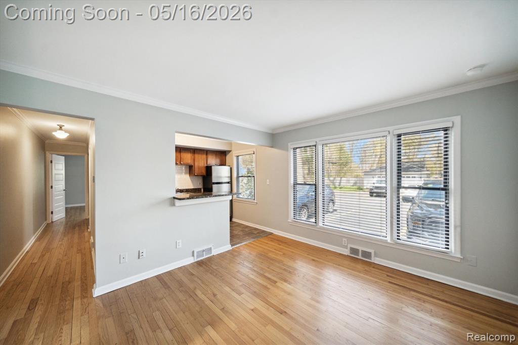 617 E Lincoln Avenue, Royal Oak, MI 48067 — Photo 6