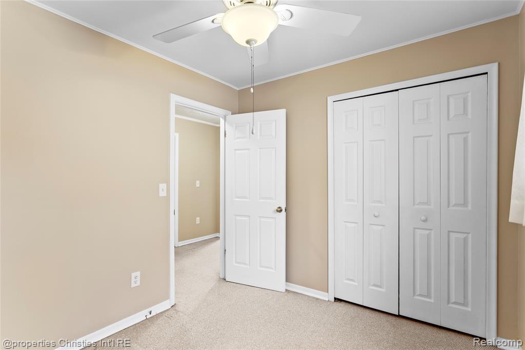 8834 Janis Street, Shelby Twp, MI 48317 — Photo 20